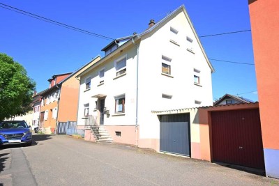 Zweifamilienhaus mit ausgebautem Dachgeschoss in idyllischer Lage an der kleinen Elz – Kenzingen