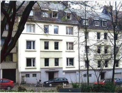 ++++ Geräumige, vollständig renovierte 4 Zimmer-Wohnung mit Wintergarten ++++
