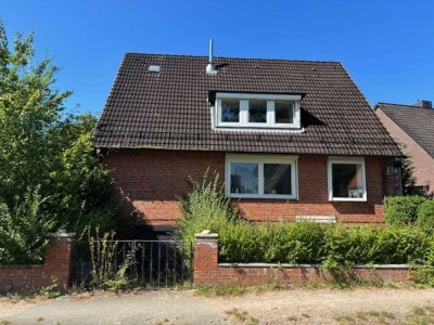 Preisbewusstes Einfamilienhaus mit mögl. ELW in 24146 Kiel.