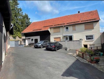 Einfamilienhaus mit Garage/Halle/Scheune/Stallung in Steinau an der Straße