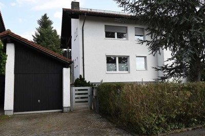 Traumhafte DHH in Top Lage Holzkirchen : Zentrumsnah, absolut ruhig und mit großem Garten