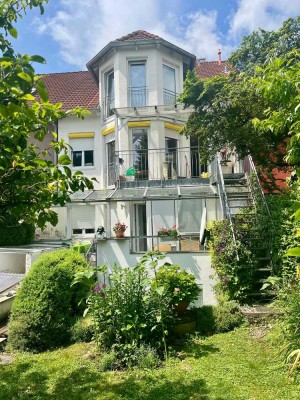 Stilvolles Haus im Haus mit gehobener Innenausstattung und EBK in Erding-Pretzen