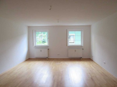 * Altstadt Murnau *2 Zimmer * Wohnküche mit EBK * Bad mit Wanne