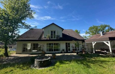 Einfamilienhaus mit Außenpool