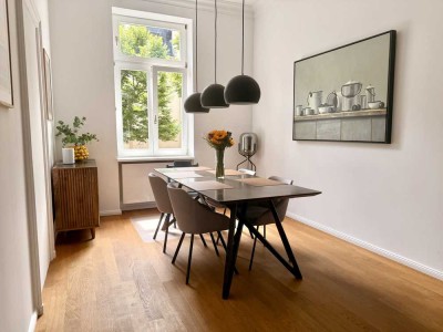 Renovierte 4-Zimmer-Altbauwohnung nähe Schweizer Platz