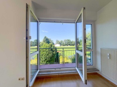 Helle 2-Zimmer-Wohnung mit Tiefgarage & zwei Balkonen in ruhiger Lage