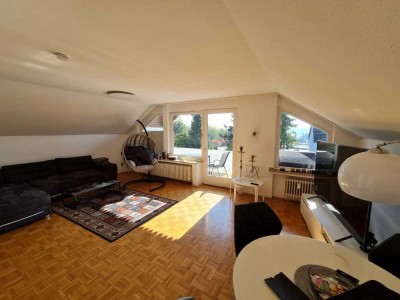 Freundliche Eigentumswohnung im Dachgeschoß mit großer Süd-Loggia in DO-Aplerbeck!