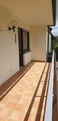Für Paare  und die Kleinfamilie- 3 Zimmer-Wohnung mit Südbalkon und Kfz-Stellplatz
