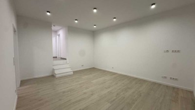 Bezugsfrei ab 01.01.26. Erstbezug nach Sanierung. 2-ZKB-Mietwohnung im Herzen von Germersheim.