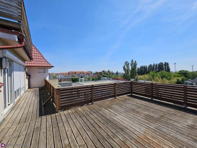 Familienjuwel mit XXL Terrasse in saniertem Stilhaus - für Verwöhnte und alle, die Besonderes lieben...