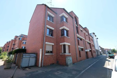 4-Zimmer-EG-Wohnung mit TG-Stellplatz in NEUSS-WEISSENBERG++ Terrasse, Abstellraum, G-WC