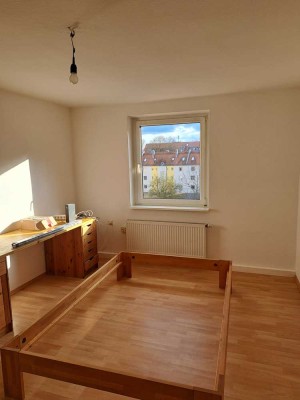 Helle 2-Zimmer Wohnung im 3. OG in Regensburg-Kasernenviertel