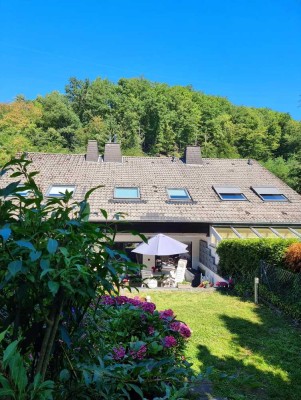 Ruhig wohnen, schnell in Bonn – Charmantes Reihenhaus mit Garten und Garage