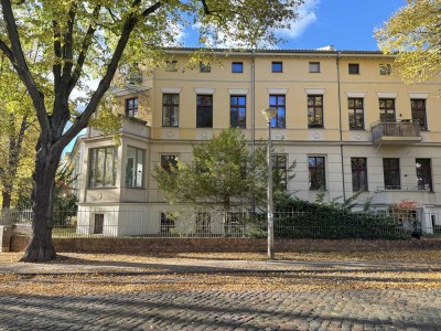 Altbaucharme in Bestlage von Potsdam! 3-Zi Wohnung am Neuen Garten - Inklusive Stellplatz!