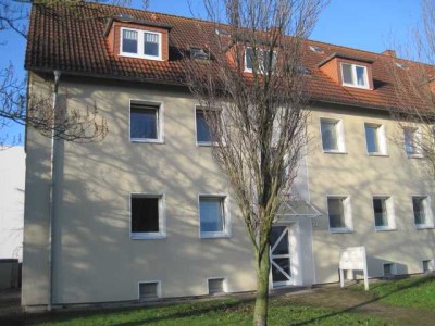 Attraktive 2-Raum-Wohnung mit großer Wohnküche und Balkon !