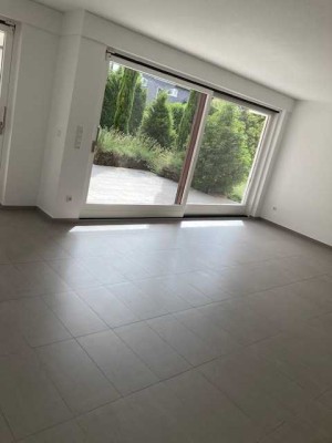 Exklusive Wohung in ruhiger Lage in der Nähe der Römersteine.