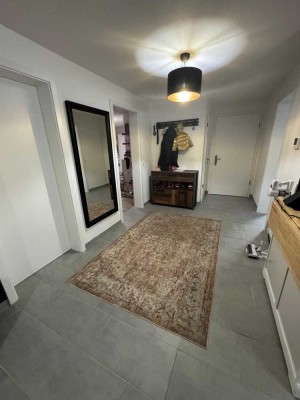 Exklusive, neuwertige 3-Zimmer-Wohnung mit Balkon, TG und EBK in Waldbronn (Busenbach)