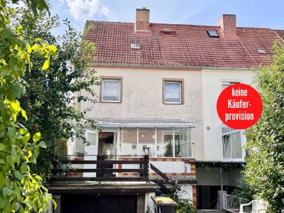 HORN IMMOBILIEN ++ Neubrandenburg Vogelviertel, Haus mit Grundstück, Terrasse und 3 Garagen
