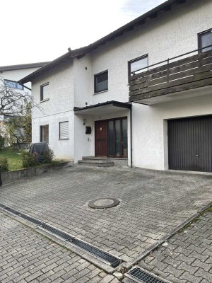 Schöne und geräumige Doppelhaushälfte in Waldhilsbach