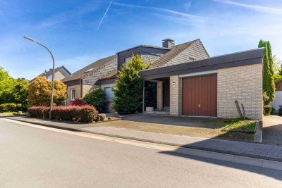 Zwei Doppelhaushälften mit Garten und genügend Stellplätzen