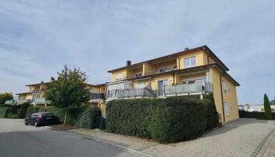 ...Schöne 3-Zi-Wohnung im Dachgeschoss mit 12m² überdachtem Süd-Balkon...