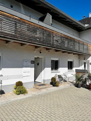 sonnige-ruhige 2.ZKB -Mais.-Whg. /Balkon  mit Bergblick