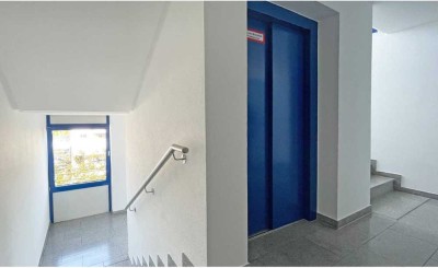 Attraktive 2-Zimmer-Wohnung mit Balkon und EBK in Geretsried