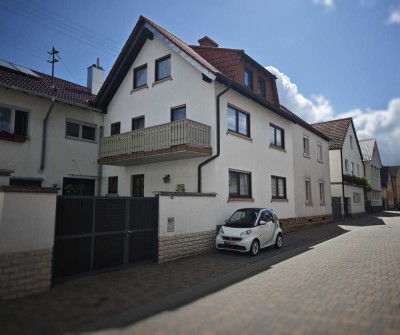 Charmantes Familienhaus  - 4ZKBB mit Keller im schönen Weinort Diedesfeld
