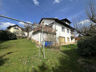 Zentrale Lage, bezugsfreies Einfamilienhaus mit Einliegerwohnung