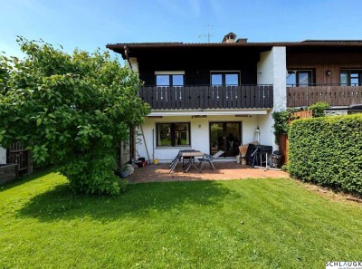 Schöne, sonnige und sehr gut geschnittene und ausgestattete Doppelhaushälfte mit großem Garten