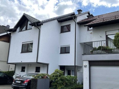 Baden-Baden - Alemannenstr. 27 | helle - sehr gut geschnittene 3 Zimmer Wohnung im 1. OG mit EBK