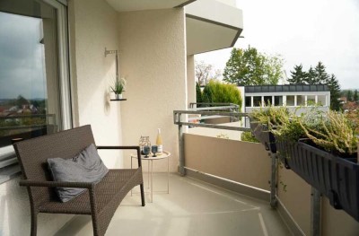 Neu renovierte, helle 1,5-Zimmer Wohnung mit Balkon und EBK, Nähe Klinikum