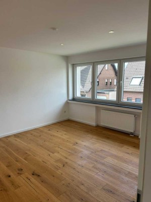 Kernsanierte lichtdurchflutete 2-Zimmer Wohnung