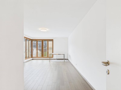 Stil &amp; Komfort: Großzügige teilmöblierte 2-Zimmer-Wohnung mit eigener Ankleide