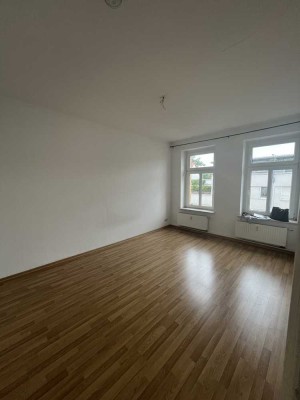 Schöne 2-Raum-Wohnung mit EBK in Stötteritz