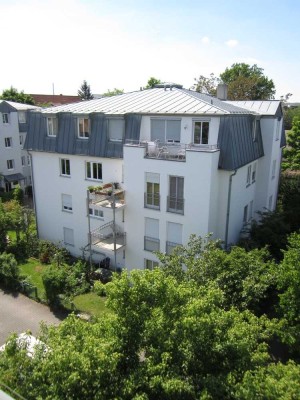+++ Schöne und helle 2-Raum-Wohnung mit Dachterrasse und Tiefgaragenstellplatz in Dresden Tolkewitz+