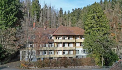 Ein Haus mit Geschichte - Ehemaliges Krankenhaus von St. Blasien! Für Projektentwickler/Investoren!