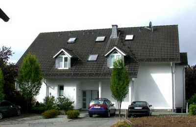 Freundliche, helle 3 Zi.DG Wohnung in Reichshof