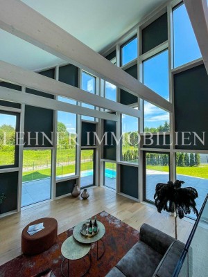*** TOBELBAD - LUXUS CHALET MIT BEEINDRUCKENDER GALERIEHÖHE IN IDYLLISCHER WALDRANDLAGE ***