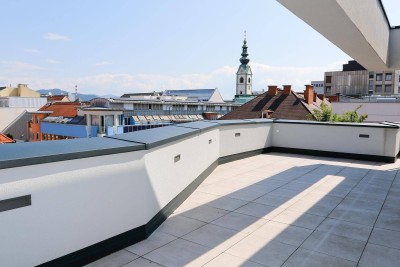 Wohnen der Superlative: Modernstes 138m²-Penthouse mit spektakulärer Terrasse in zentraler Stadtlage (1865)
