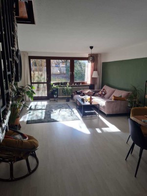 Exklusive 3-Zimmer-Maisonette-Wohnung mit Balkon und Einbauküche in Nürnberg