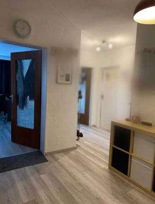 Klimatisierte helle 2ZKB-Wohnung mit gehobener Ausstattung und unglaublichem Blick in Homburg