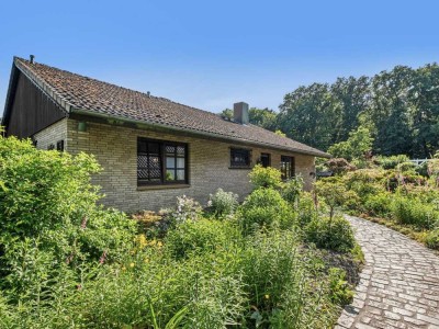 Natur genießen, Ruhe leben – Bungalow mit Gartenidylle in Elmshorn