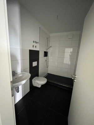 Top Kernsanierte 2,5 Zimmer Wohnung in zentraler Lage!