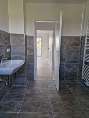 Helle 2-Zimmer Wohnung mit Balkon in Affing