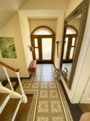 Herrschaftliches großzügiges Wohnen in einer Villa im Stil der 30er Jahre