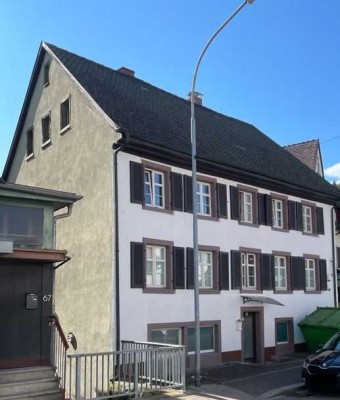 Schopfheim - Wohn- und Geschäftshaus in der Innenstadt: 70 m² Gewerbe + 235 m² Wohnfläche