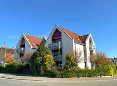 Wärmegedämmte Wohnung mit Balkonen und Carport