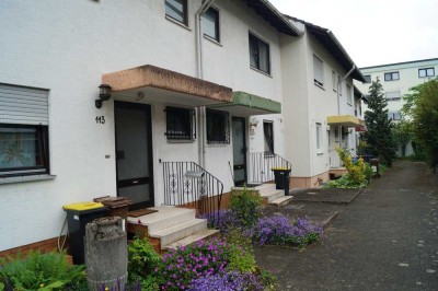 Lu-Oggersheim 5-Zimmer-Reihenhaus mit Balkon und Terrasse