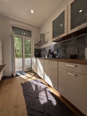 Modernisierte, sanierte 3 Zimmer Whg. im schönen Altbau Charme